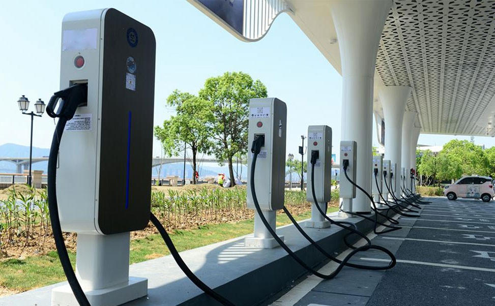 新能源汽車充電樁的用戶評(píng)價(jià)與市場反饋研究